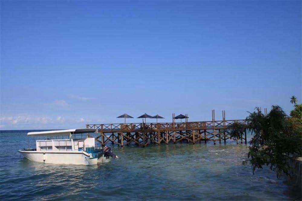 Wakatobi Patuno Diving And Beach Resort By Sahid Wanci ภายนอก รูปภาพ