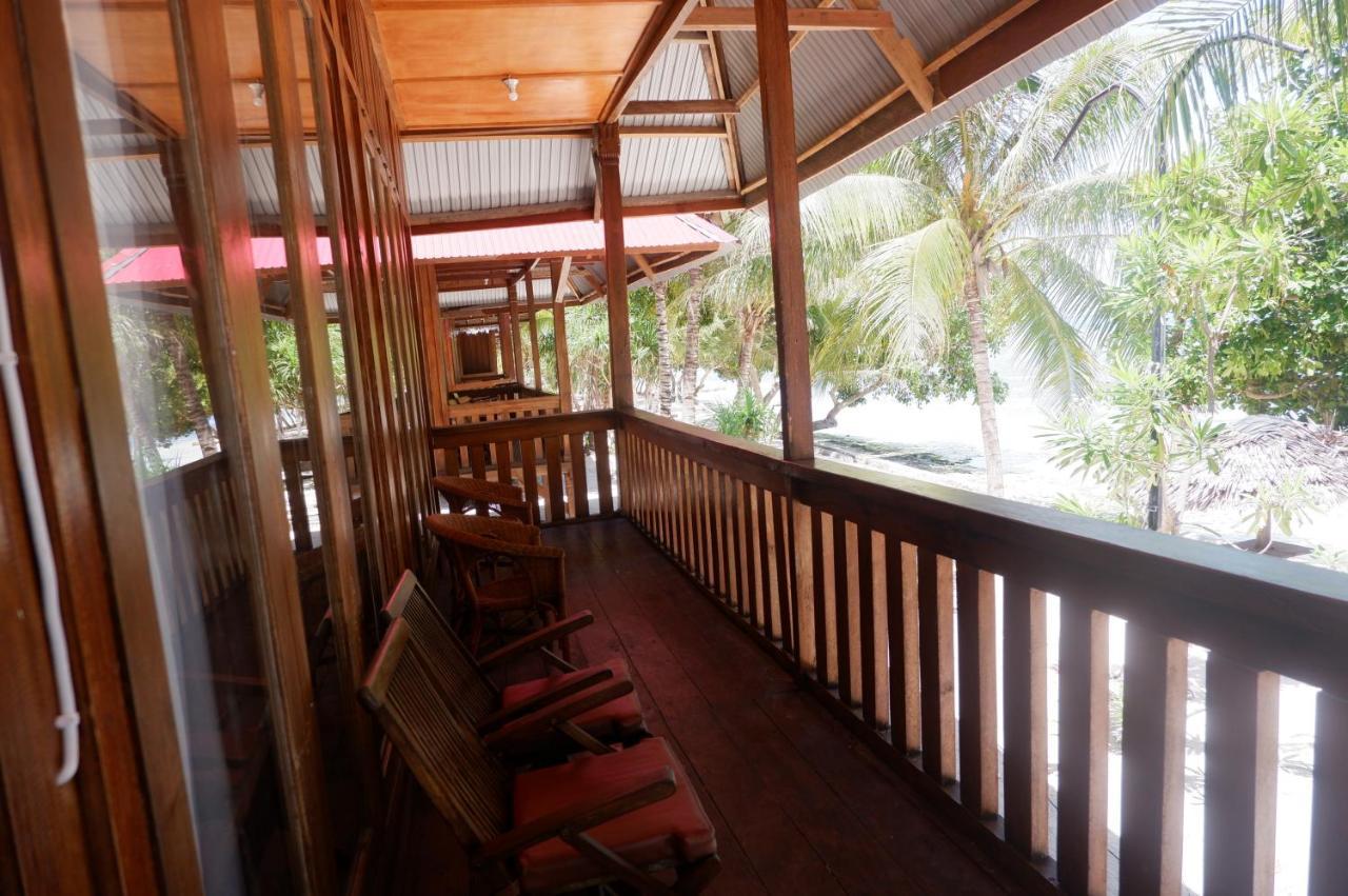 Wakatobi Patuno Diving And Beach Resort By Sahid Wanci ภายนอก รูปภาพ