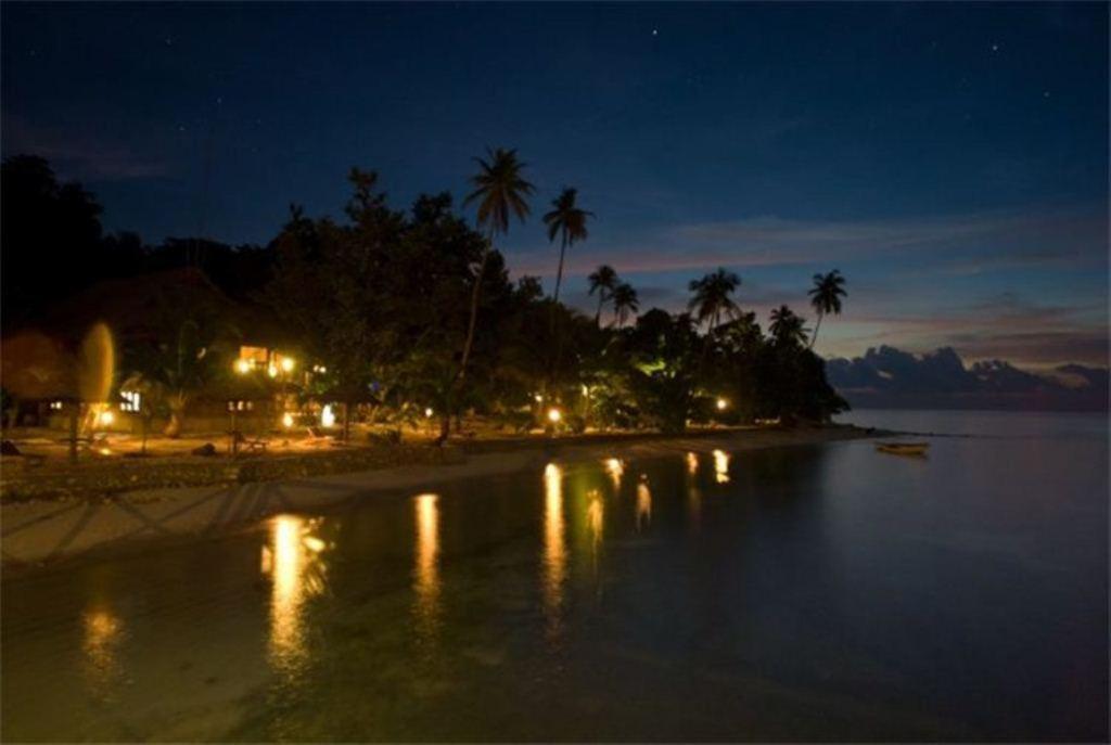 Wakatobi Patuno Diving And Beach Resort By Sahid Wanci ภายนอก รูปภาพ