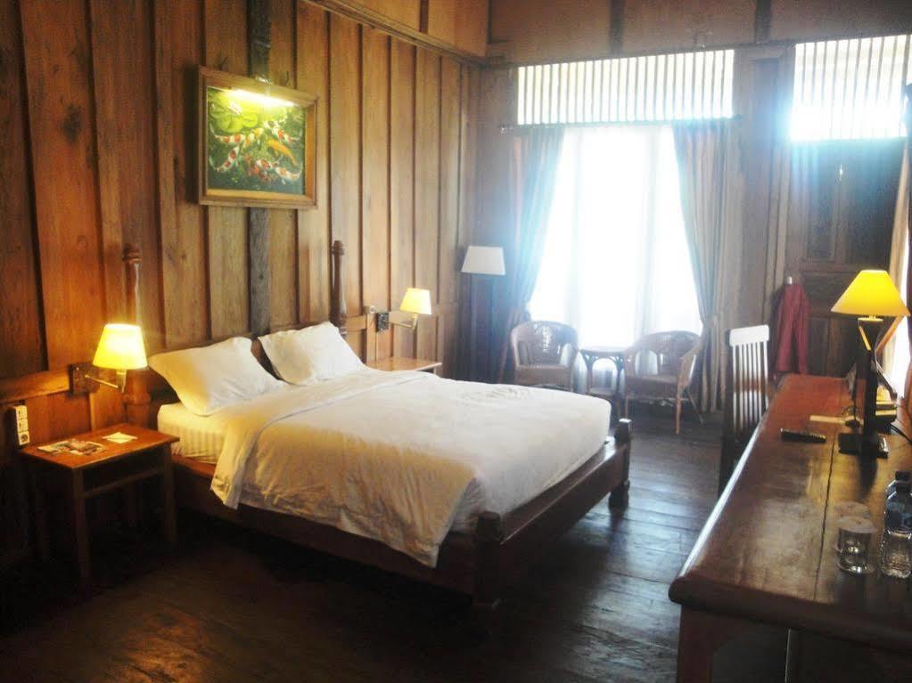 Wakatobi Patuno Diving And Beach Resort By Sahid Wanci ภายนอก รูปภาพ